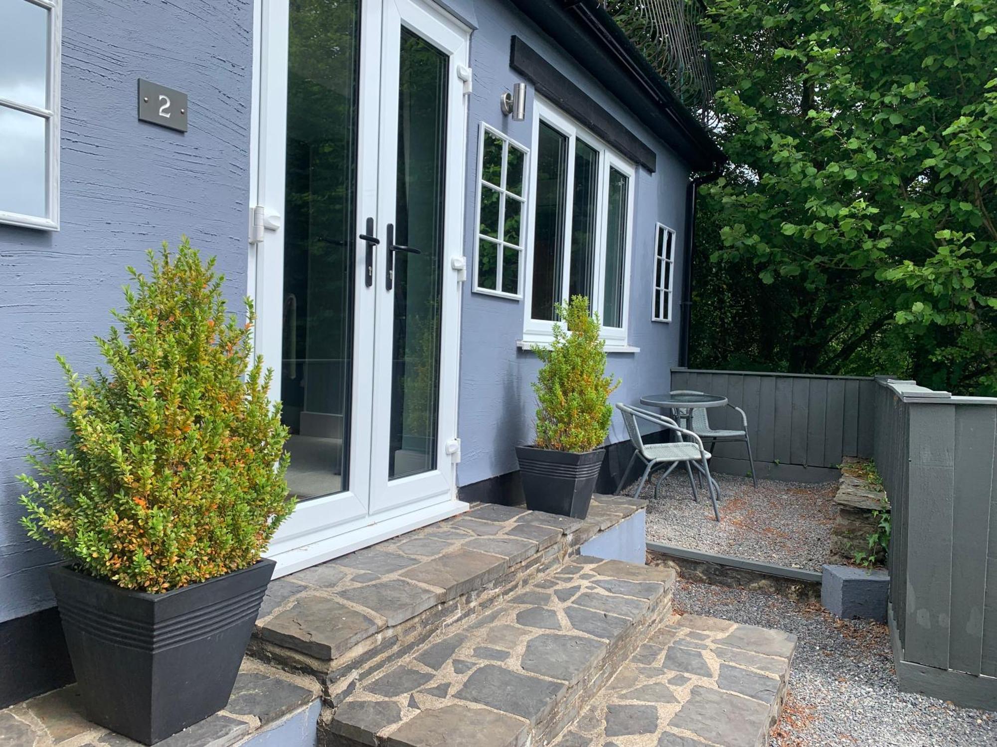 The Mill At Glynhir Bed & Breakfast Аманфорд Екстериор снимка